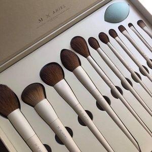 SOLD makeup by Ariel Morphe Brush Set